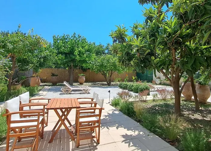 Ismini Apartments Myrtos